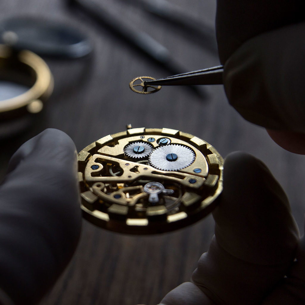 Watch Repairs & Batteries – Benjamin & Co. Fine Jewelry